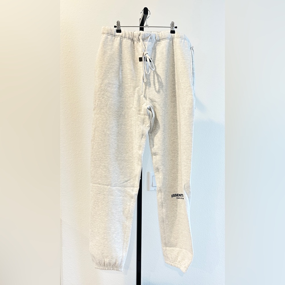 Fear Of God Essentials Sweatpants in Light Oatmeal, Size XL, New with Tag